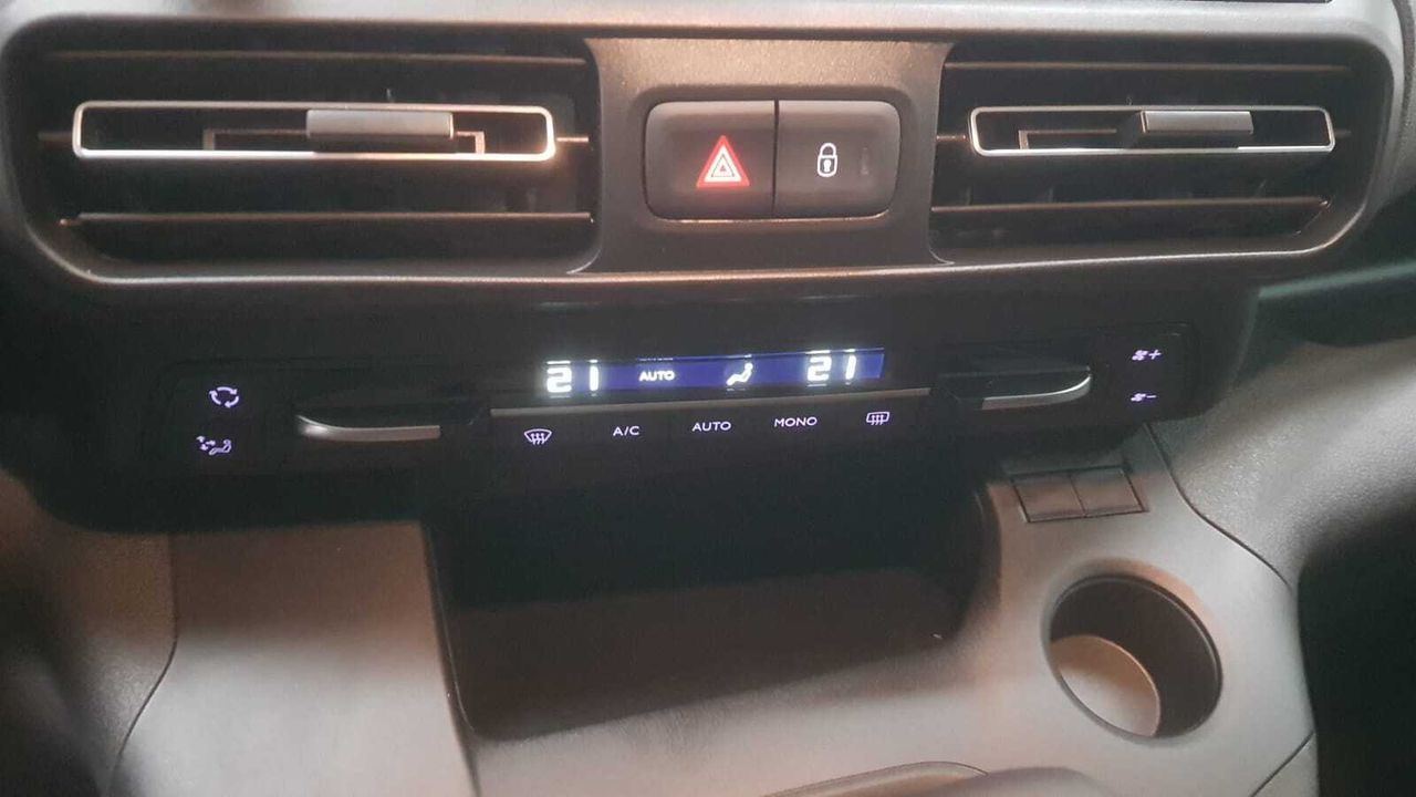 Opel Combo Cargo XL BUSINESS ELEGANCE 1.5 DCI 130 CV  - Foto 2