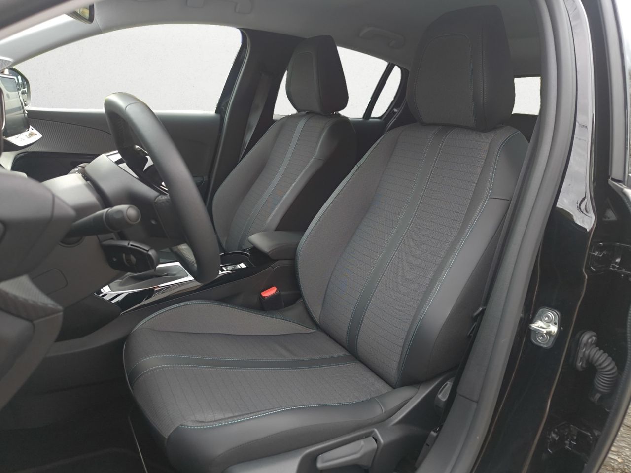 Peugeot 208 ALLURE PACK PURE TECH 100 CV  - Foto 2