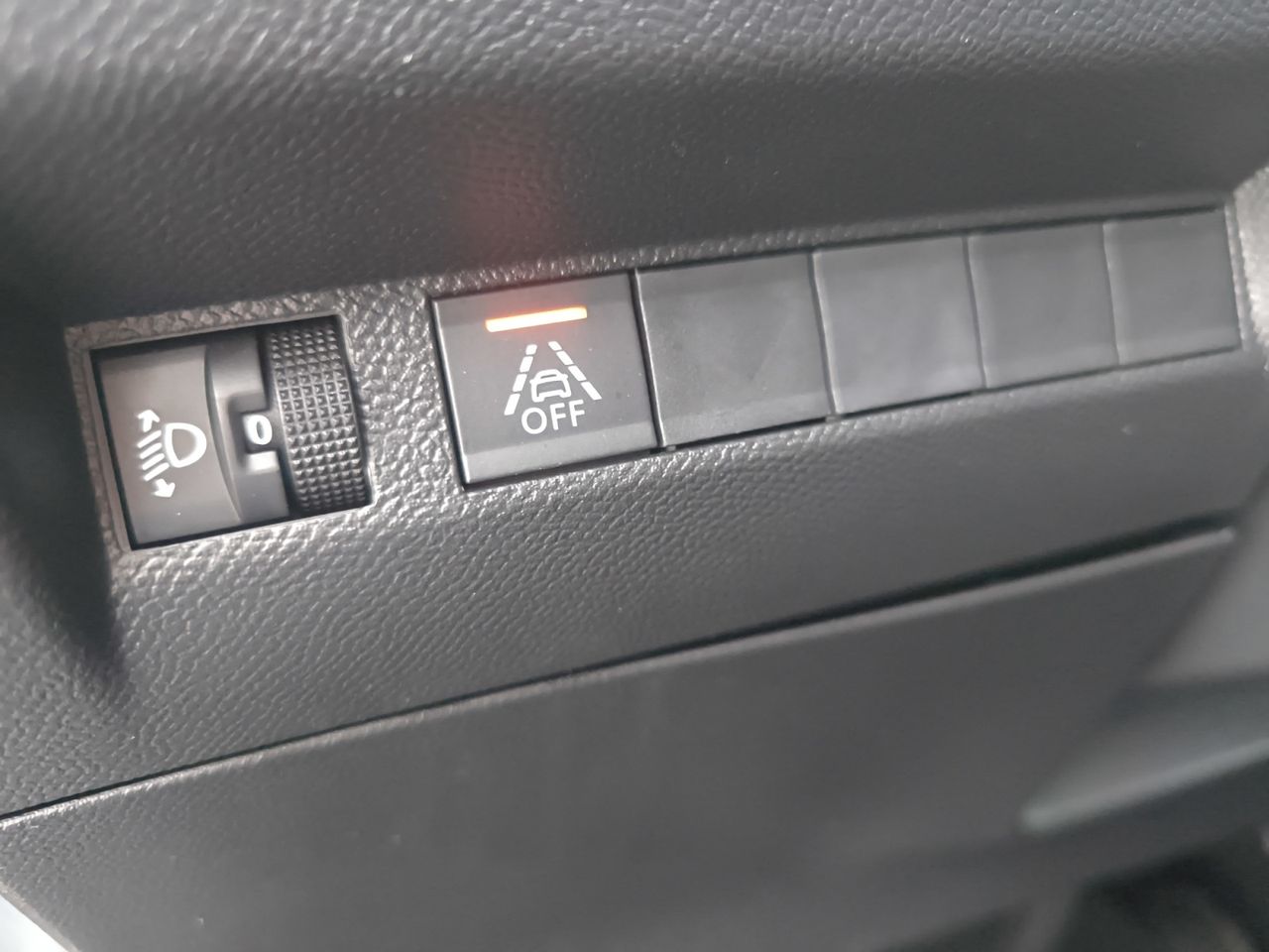 Peugeot 208 ALLURE PACK PURE TECH 100 CV  - Foto 2