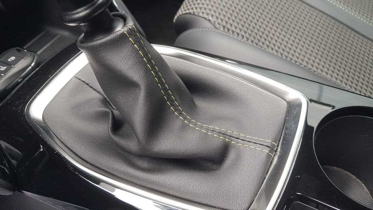 Peugeot 208 GT LINE BLUE HDI 100 CV  - Foto 2