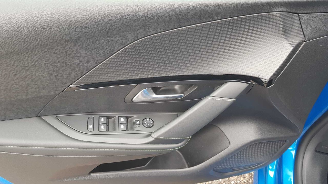 Peugeot 208 GT LINE BLUE HDI 100 CV  - Foto 2