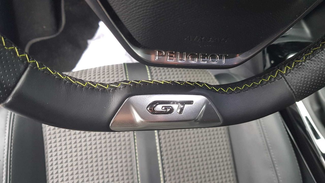 Peugeot 208 GT LINE BLUE HDI 100 CV  - Foto 2