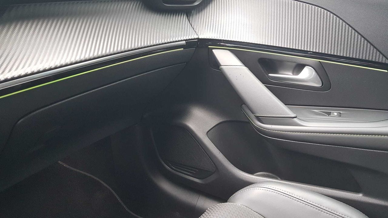 Peugeot 208 GT LINE BLUE HDI 100 CV  - Foto 2