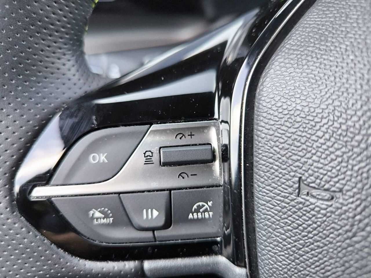 Peugeot 308 SW GT BLUE HDI 130 CV EAT8  - Foto 2