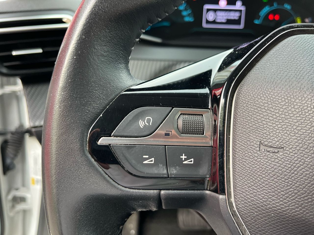 Peugeot e-2008 ACTIVE ELECTRICO 136 CV  - Foto 2