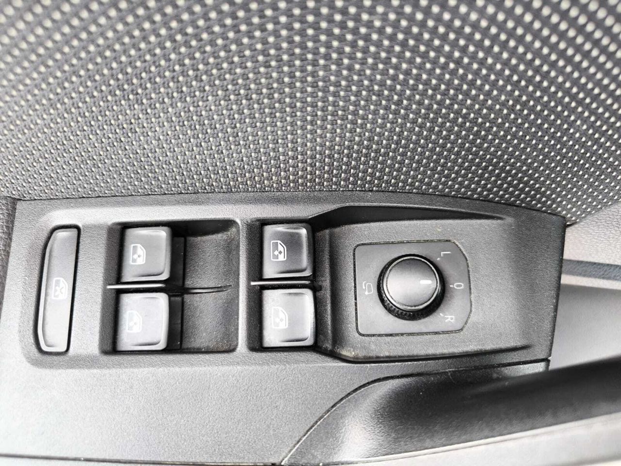 Seat Arona 1.6 TDI 95 CV STYLE  ECOMOTIVE  - Foto 2