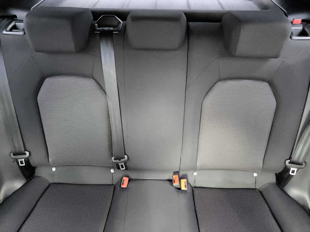 Seat Arona 1.6 TDI 95 CV STYLE  ECOMOTIVE  - Foto 2