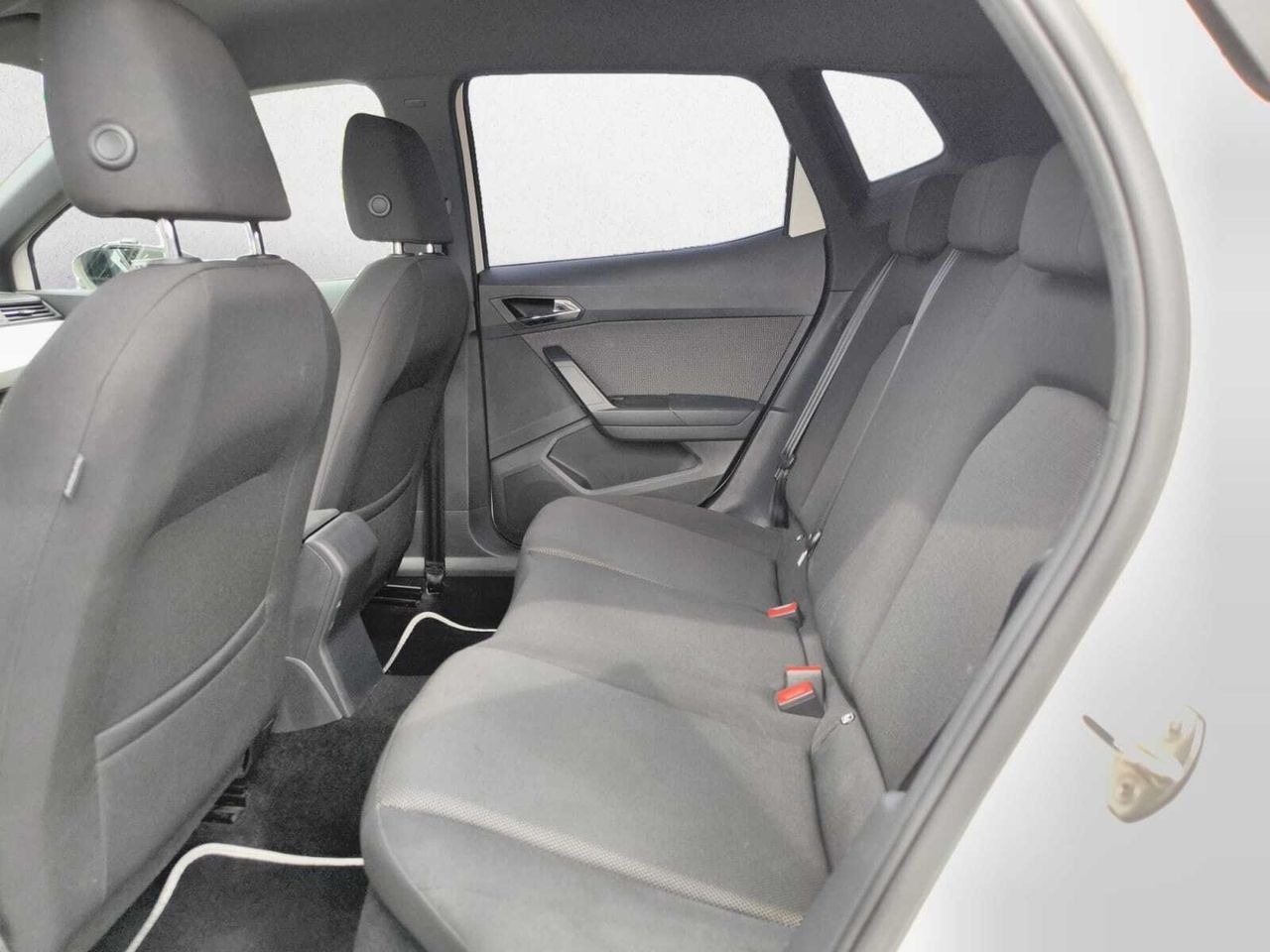 Seat Arona 1.6 TDI 95 CV STYLE  ECOMOTIVE  - Foto 2