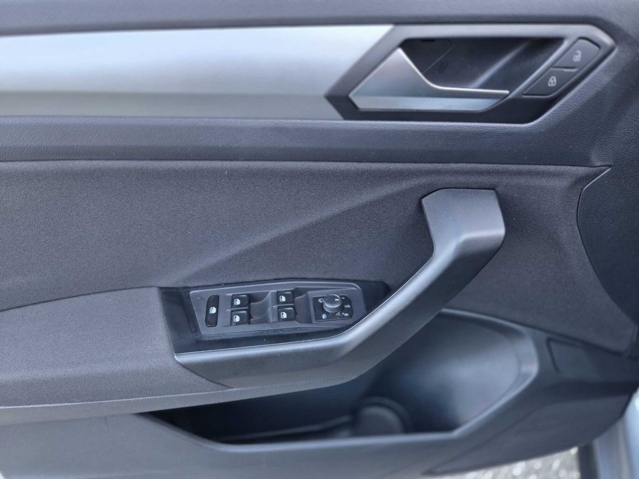 Volkswagen T-Roc 2.0 TDI 115 CV  - Foto 2