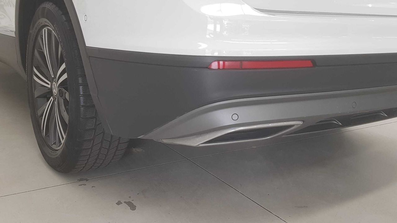 Volkswagen Tiguan ADVANCE 2.0 TDI 150 CV DSG  - Foto 2