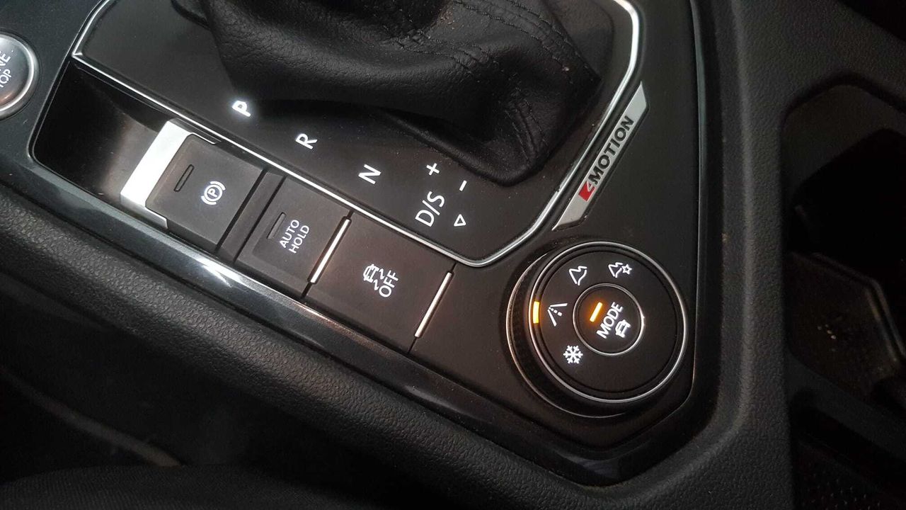 Volkswagen Tiguan ADVANCE 2.0 TDI 150 CV DSG  - Foto 2