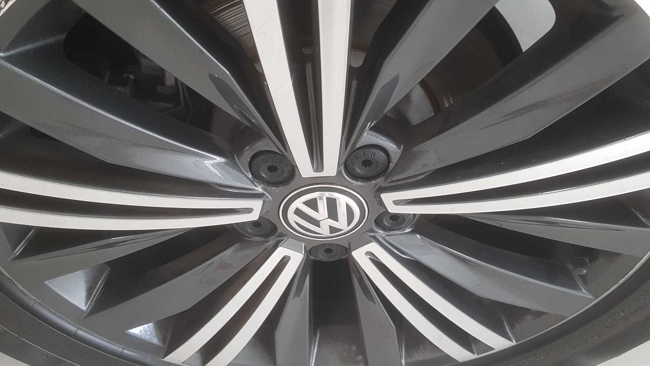 Volkswagen Tiguan ADVANCE 2.0 TDI 150 CV DSG  - Foto 2