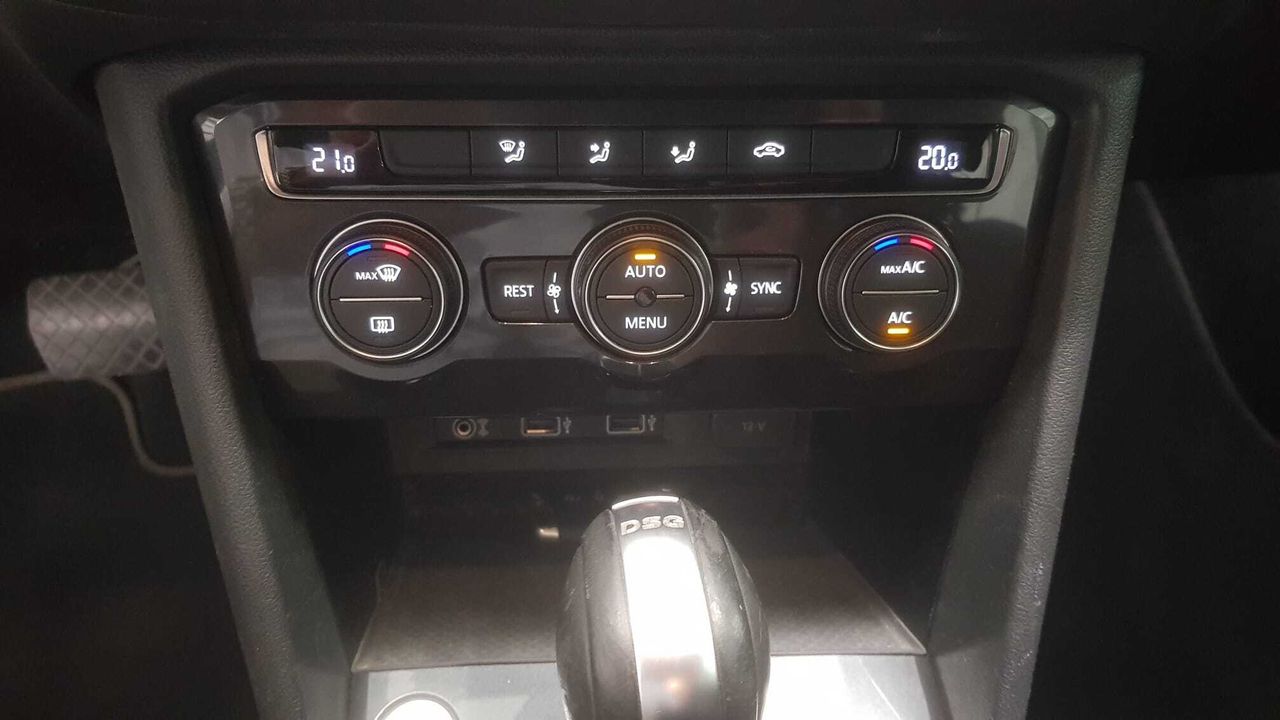 Volkswagen Tiguan ADVANCE 2.0 TDI 150 CV DSG  - Foto 2