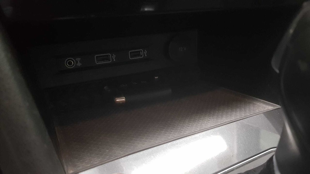 Volkswagen Tiguan ADVANCE 2.0 TDI 150 CV DSG  - Foto 2