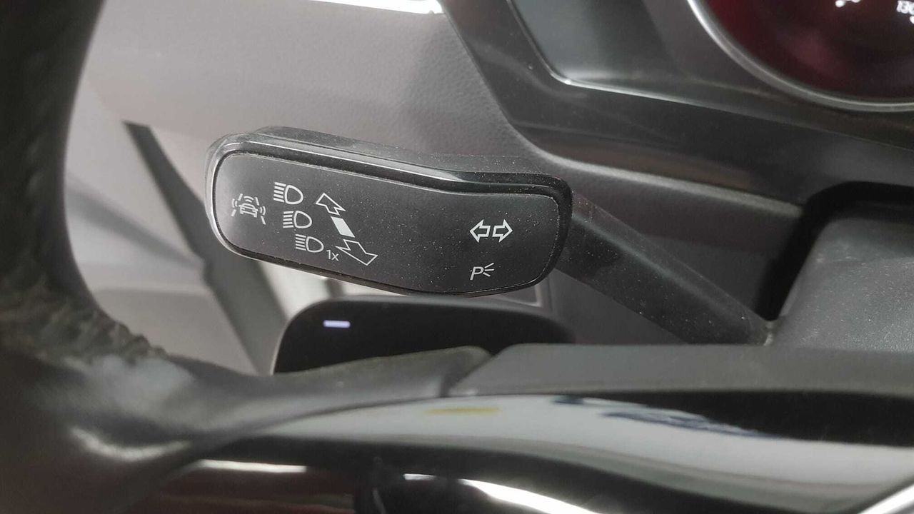 Volkswagen Tiguan ADVANCE 2.0 TDI 150 CV DSG  - Foto 2