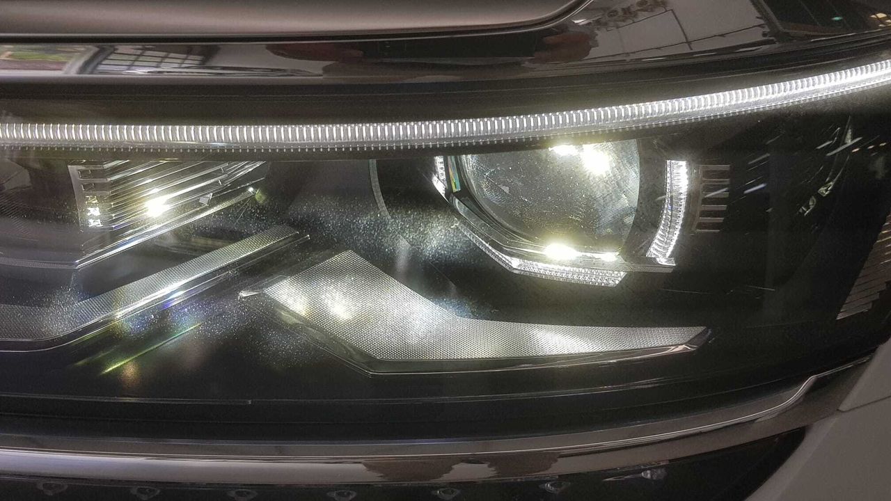 Volkswagen Tiguan ADVANCE 2.0 TDI 150 CV DSG  - Foto 2