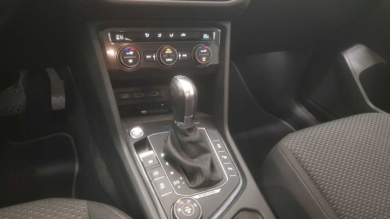Volkswagen Tiguan ADVANCE 2.0 TDI 150 CV DSG  - Foto 2