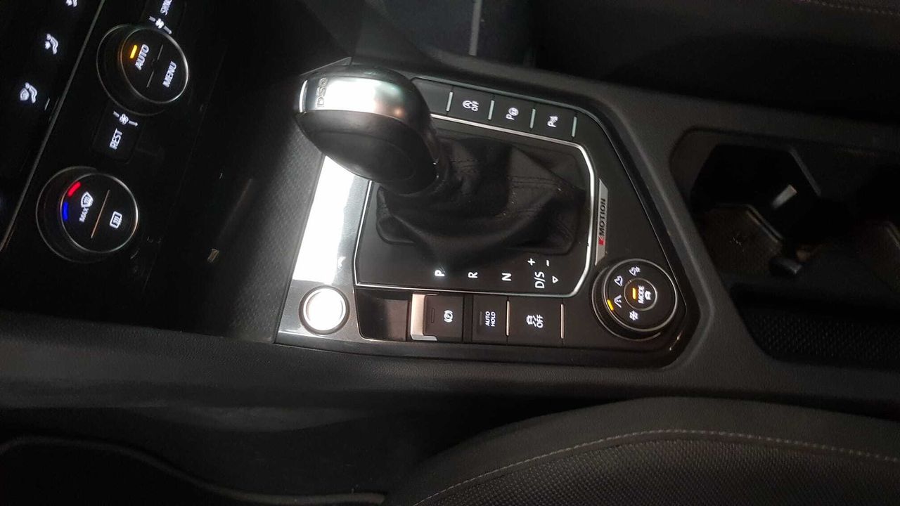 Volkswagen Tiguan ADVANCE 2.0 TDI 150 CV DSG  - Foto 2