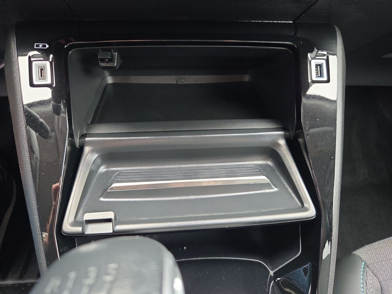 Peugeot 2008 ALLURE PACK BLUE HDI 110 CV  - Foto 2