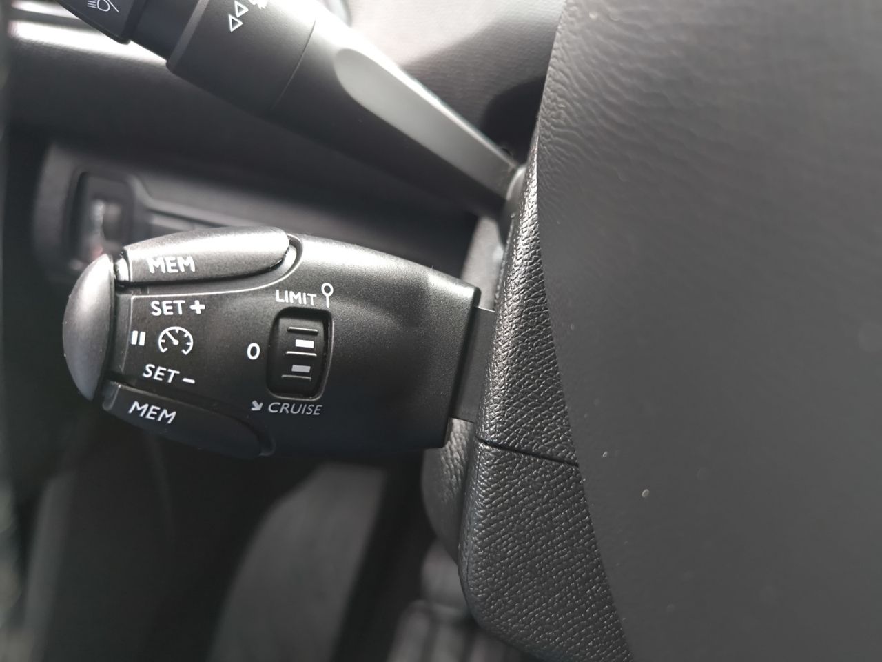 Peugeot 308 ACTIVE PACK BLUE HDI 100 CV  - Foto 2