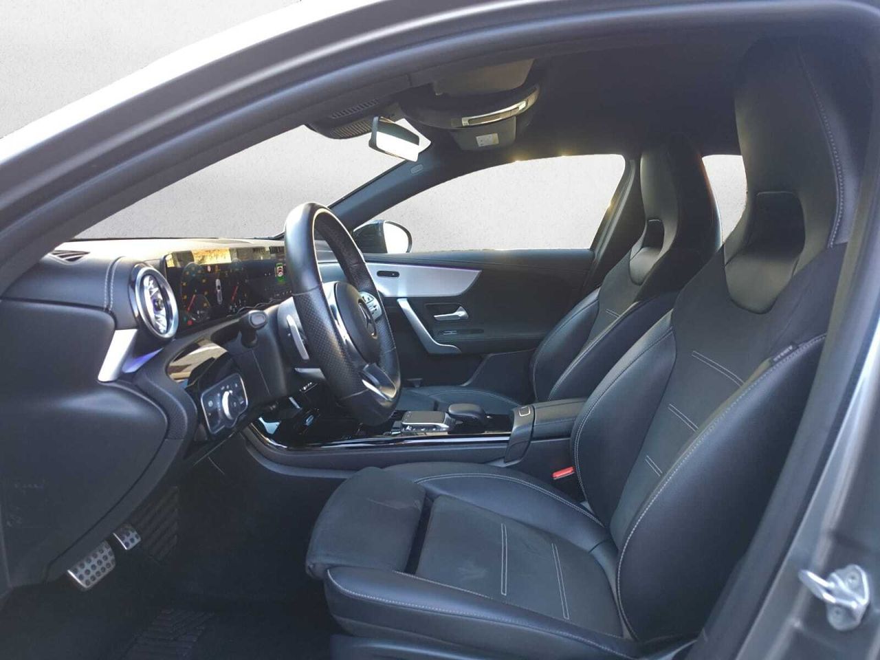 Mercedes Clase A 200 D AMG LINE+PAQUETE PREMIUM+SMARTPHONE  - Foto 2