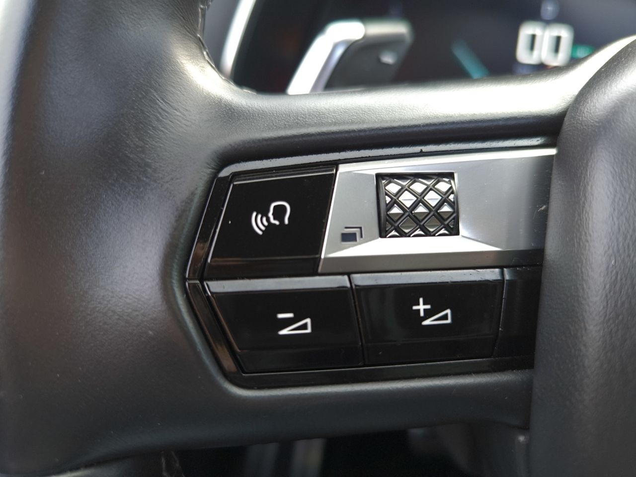 DS DS 7 Crossback E TENSE 300 4X4 LOUVRE  - Foto 2