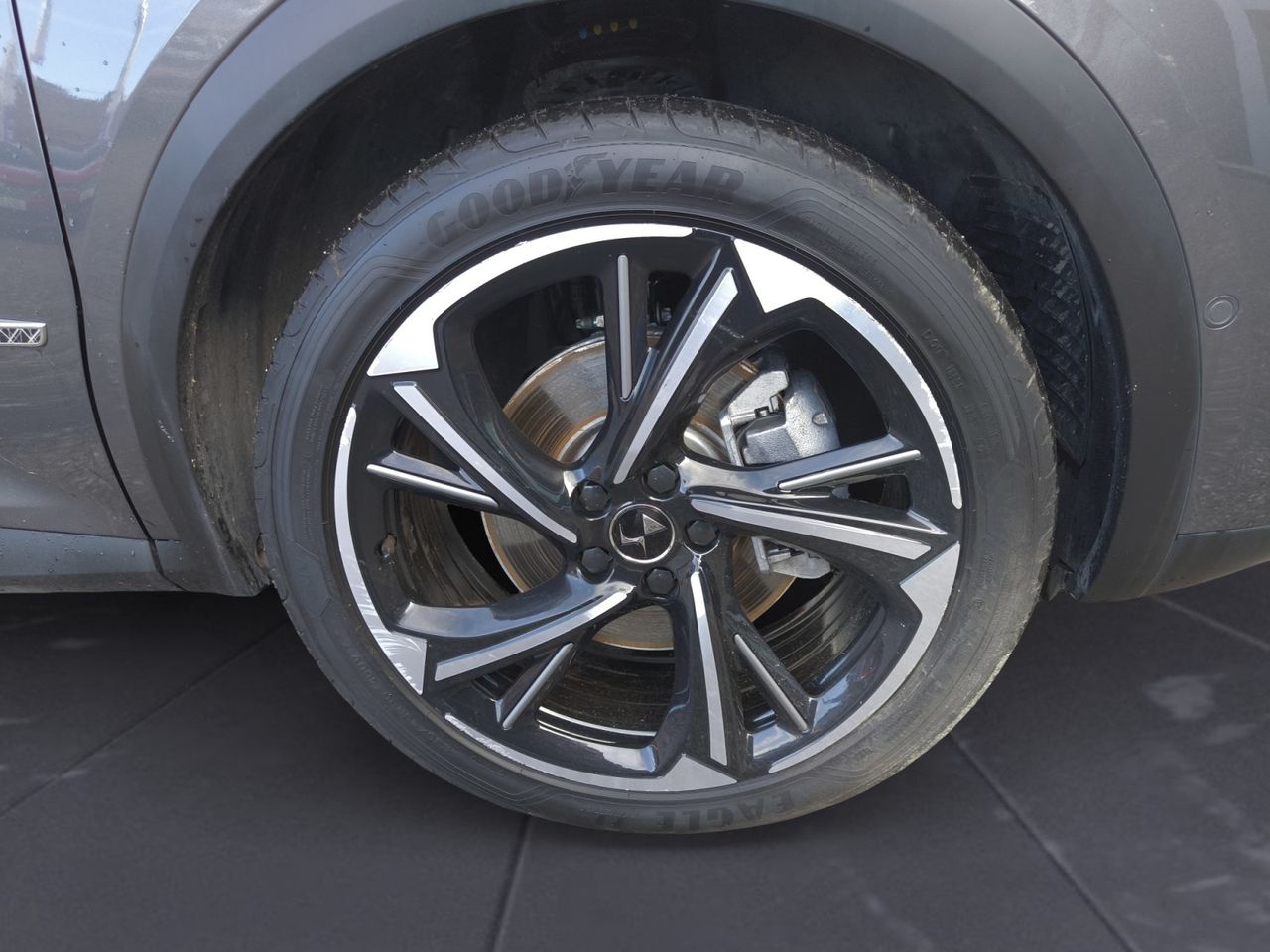 DS DS 7 Crossback E TENSE 300 4X4 LOUVRE  - Foto 2