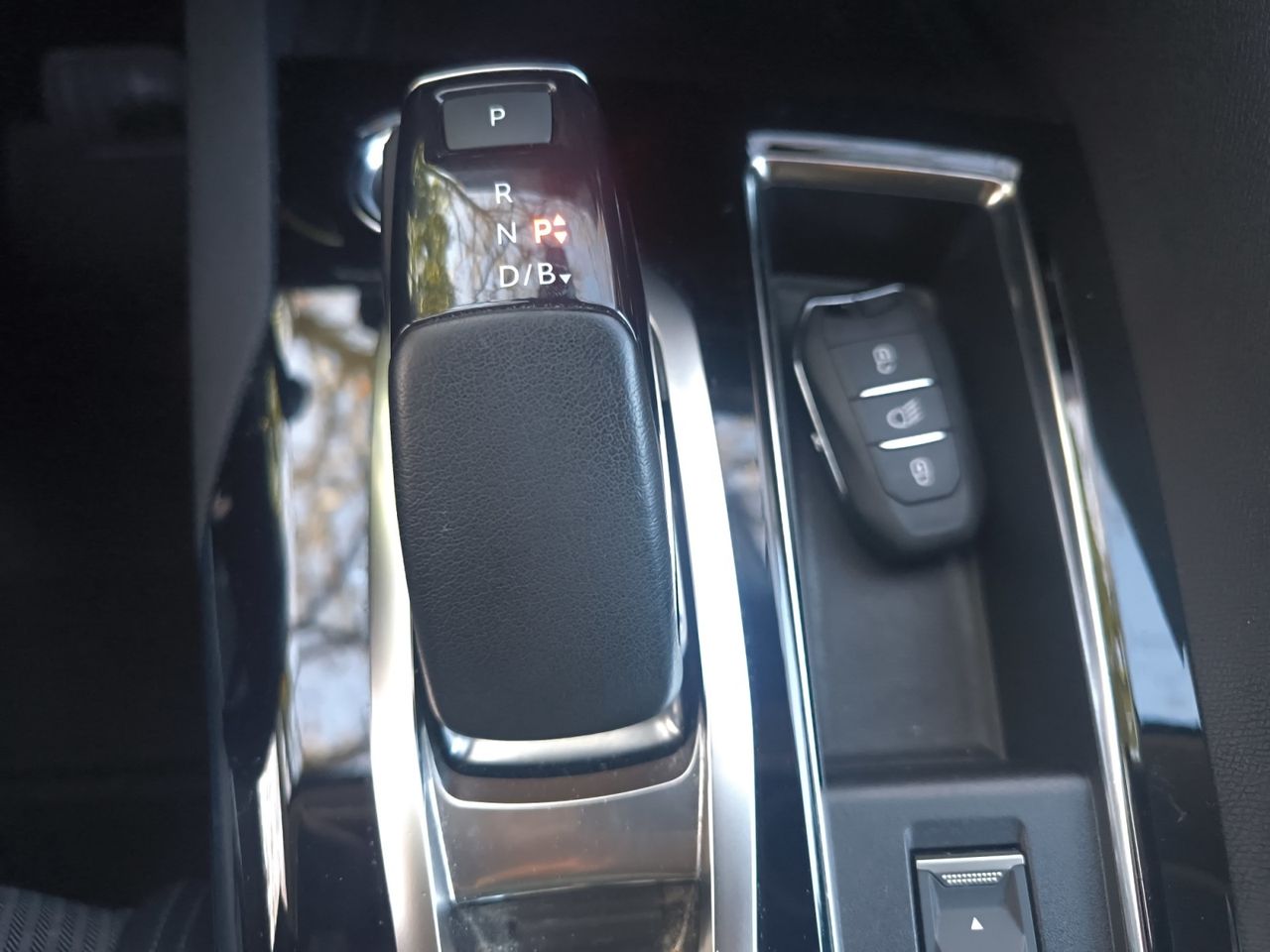 Peugeot 3008 Hybrid ALLURE PACK HYBRID 225 e-EAT8  - Foto 2