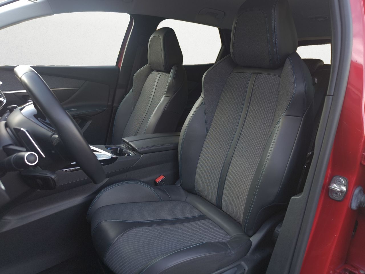 Peugeot 3008 Hybrid ALLURE PACK HYBRID 225 e-EAT8  - Foto 2