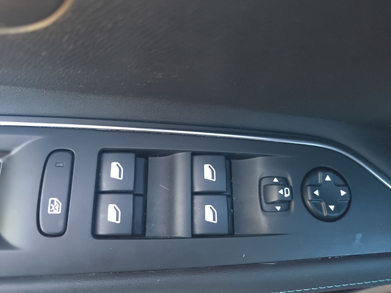 Peugeot 3008 Hybrid ALLURE PACK HYBRID 225 e-EAT8  - Foto 2