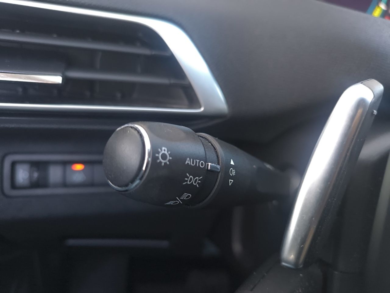 Peugeot 3008 Hybrid ALLURE PACK HYBRID 225 e-EAT8  - Foto 2