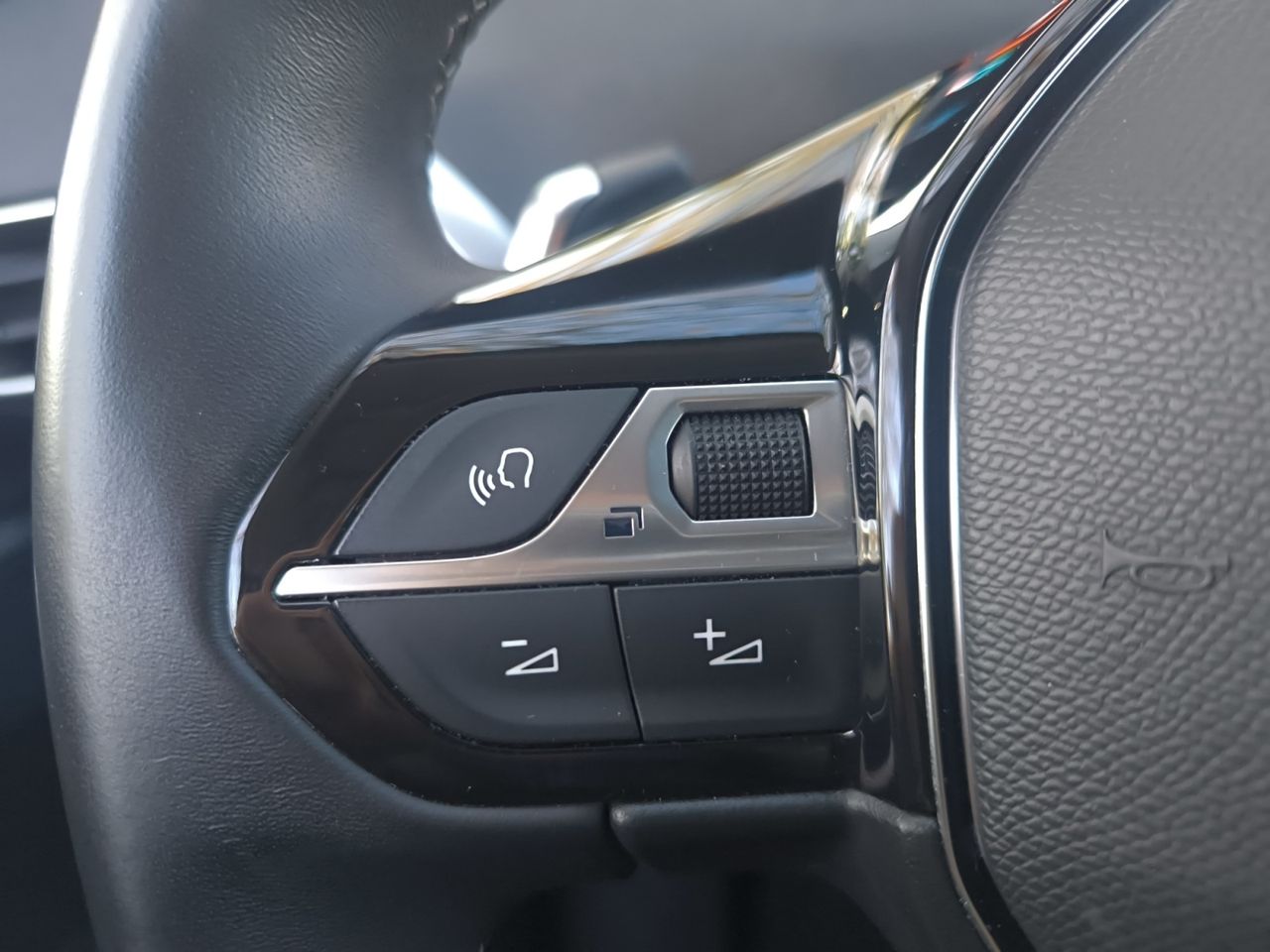 Peugeot 3008 Hybrid ALLURE PACK HYBRID 225 e-EAT8  - Foto 2