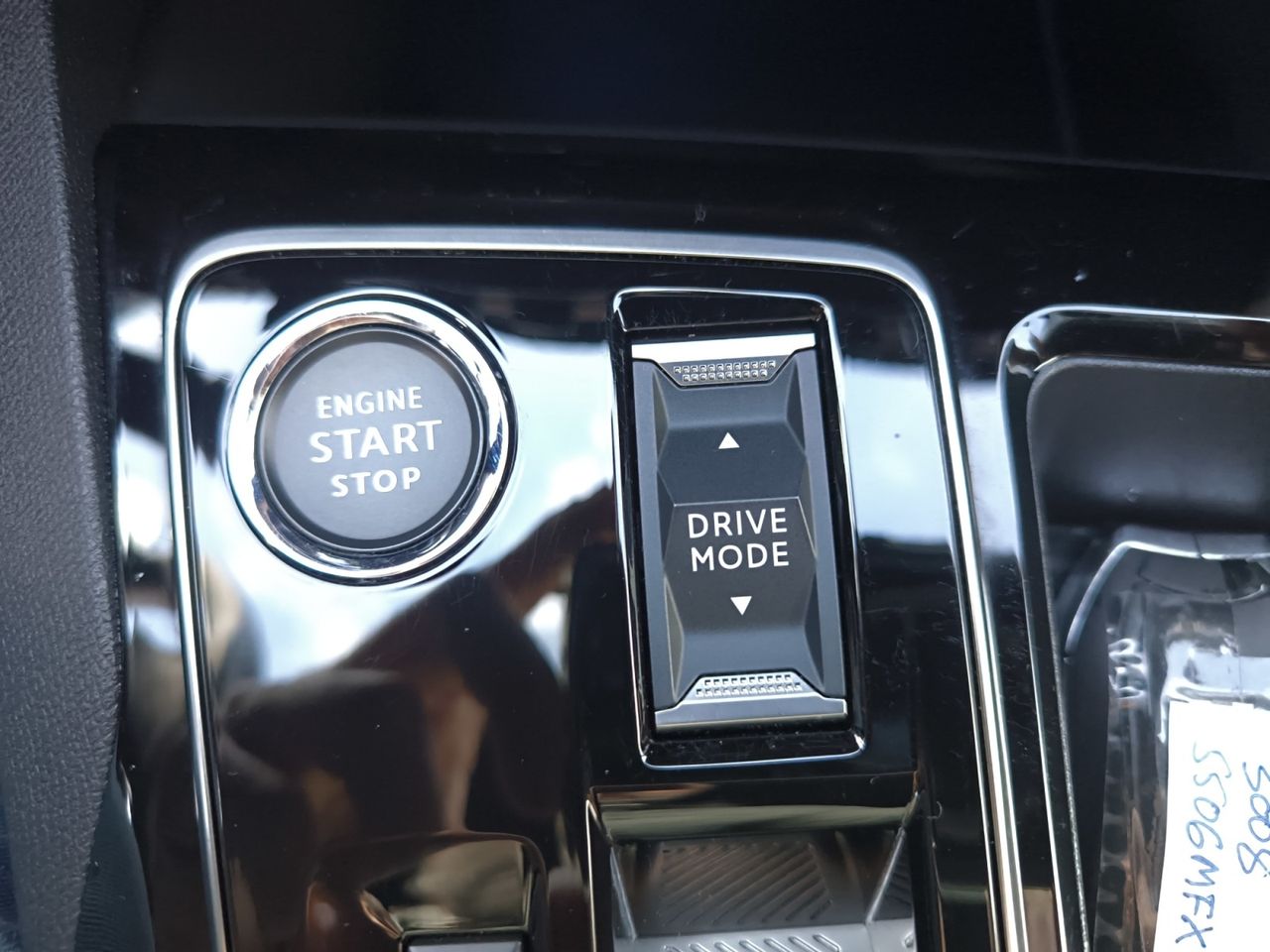 Peugeot 3008 Hybrid ALLURE PACK PLUG IN HYBRID 225 e EAT8  - Foto 2