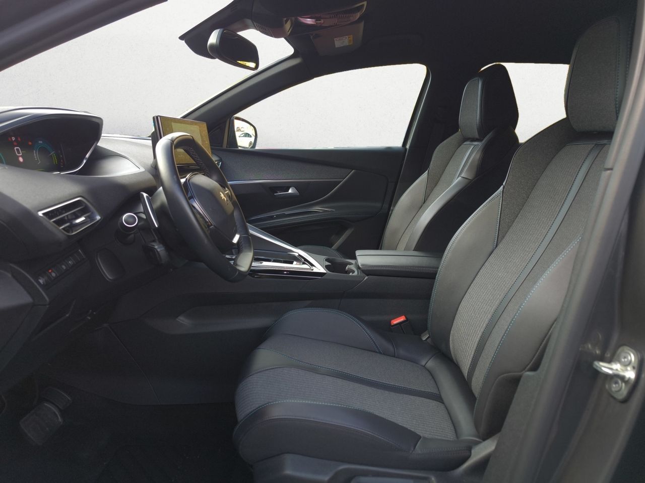 Peugeot 3008 Hybrid ALLURE PACK PLUG IN HYBRID 225 e EAT8  - Foto 2