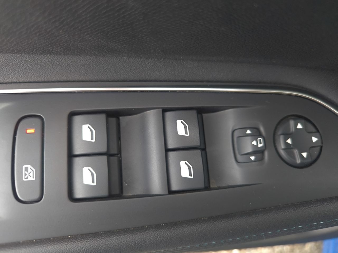 Peugeot 3008 Hybrid ALLURE PACK PLUG IN HYBRID 225 e EAT8  - Foto 2