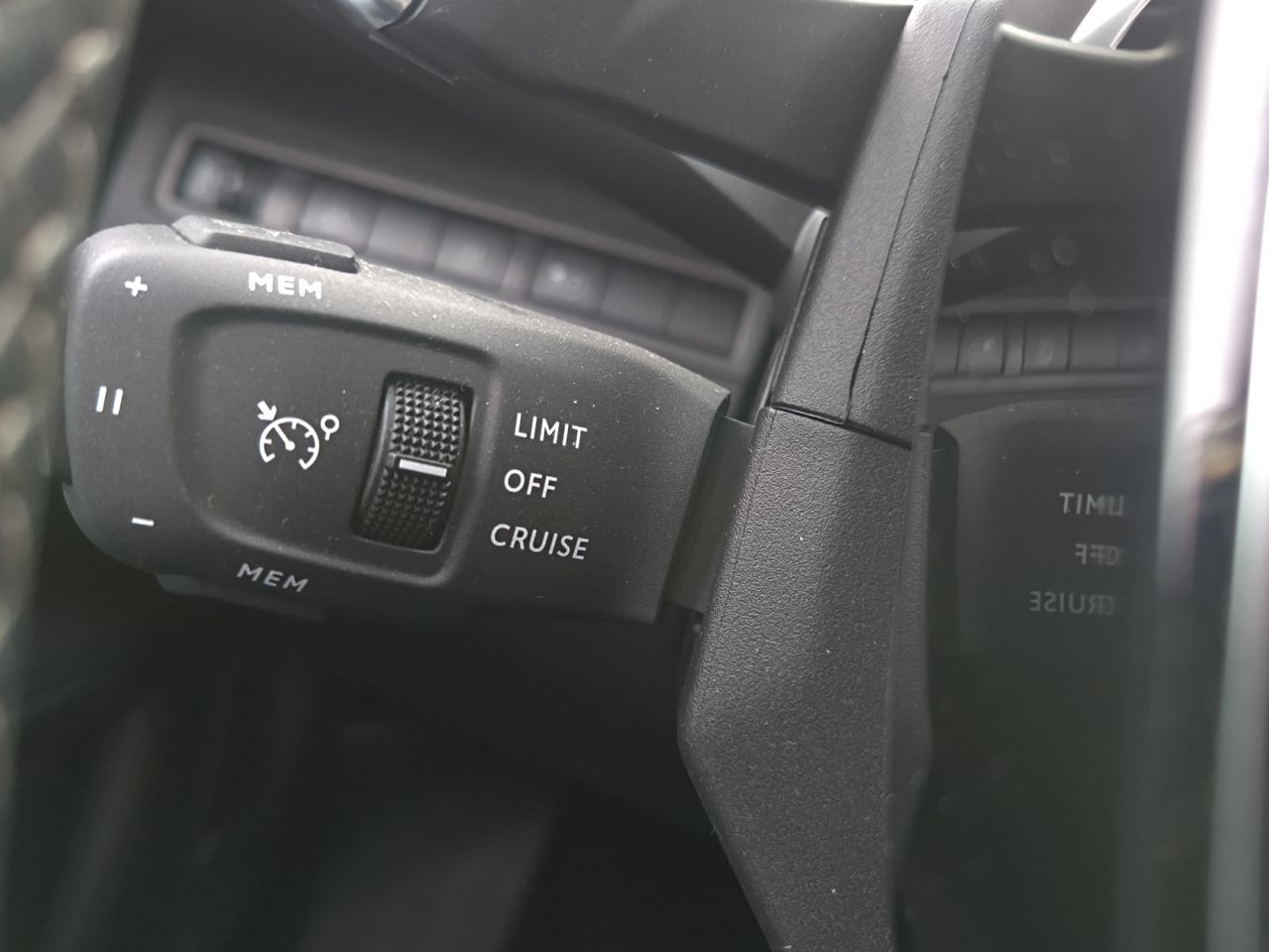 Peugeot 3008 Hybrid ALLURE PACK PLUG IN HYBRID 225 e EAT8  - Foto 2