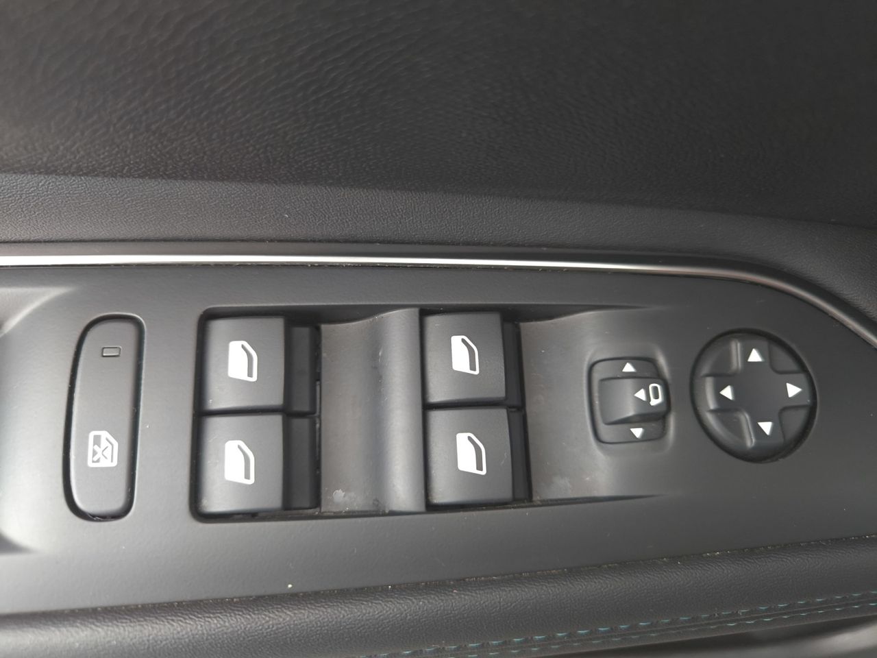 Peugeot 3008 Hybrid ALLURE PACK PLUG-IN HYBRID 225 e-EAT8  - Foto 2