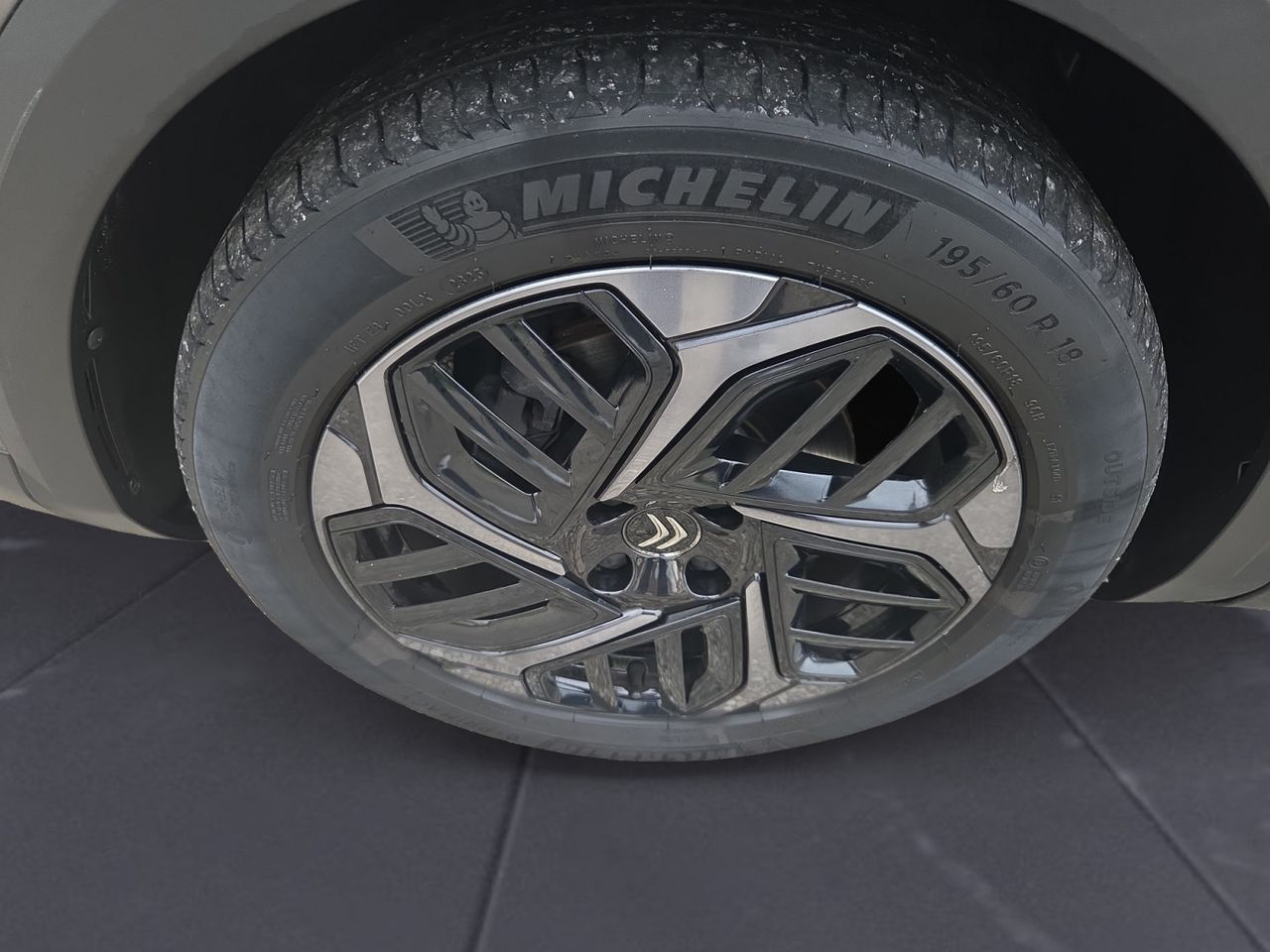 Citroën C4 BLUE HDI 130 CV EAT8 SHINE  - Foto 2