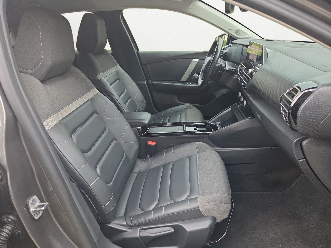 Citroën C4 BLUE HDI 130 CV EAT8 SHINE  - Foto 2