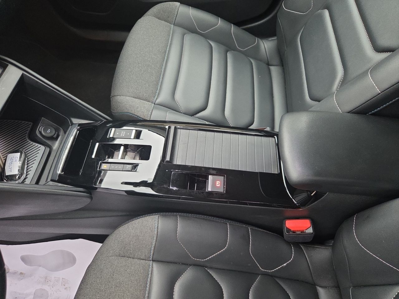 Citroën C4 BLUE HDI 130 CV EAT8 SHINE  - Foto 2