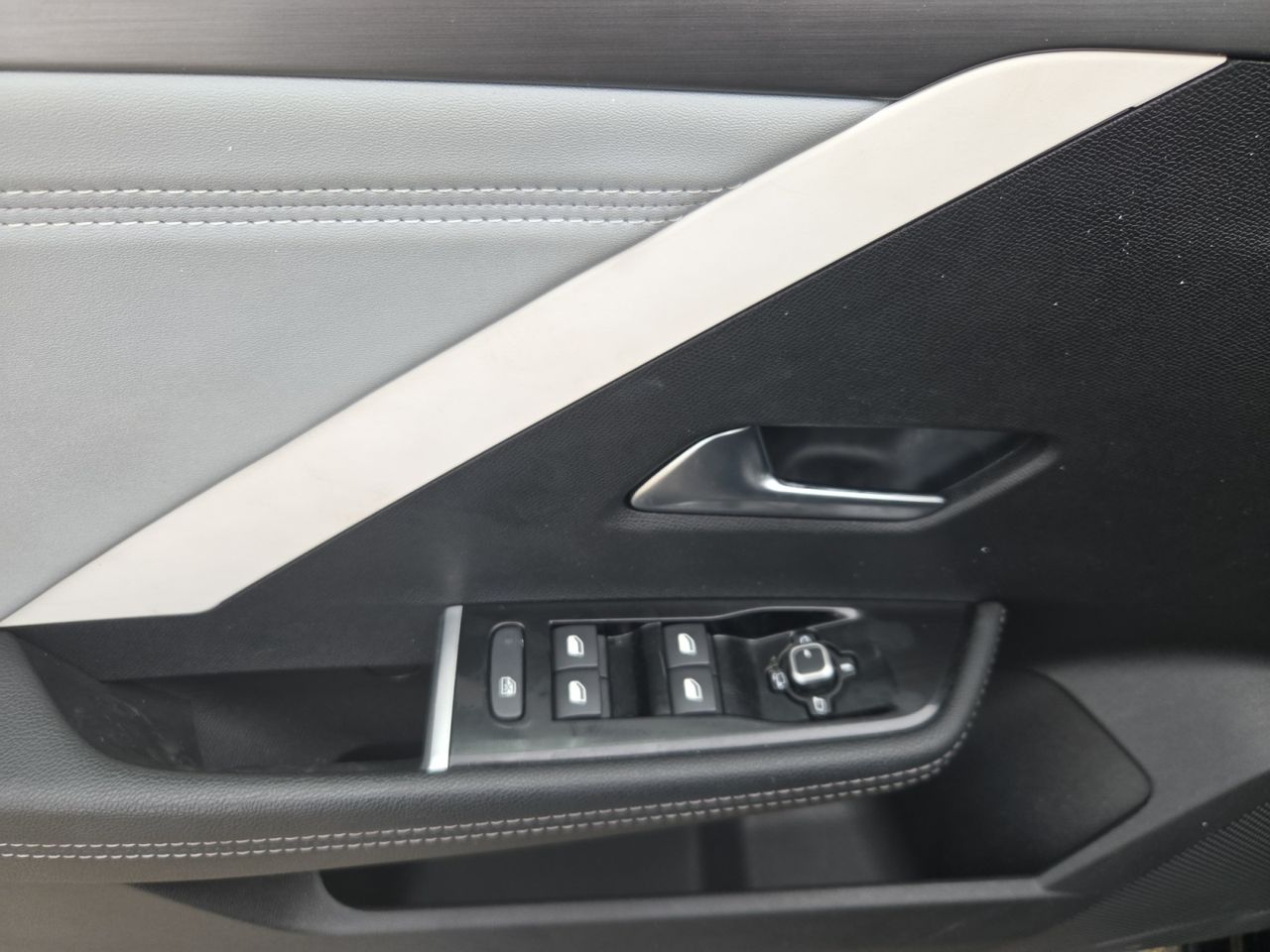 Opel Astra ELEGANCE 1.2T XHT MT6 S/S 130 CV  - Foto 2