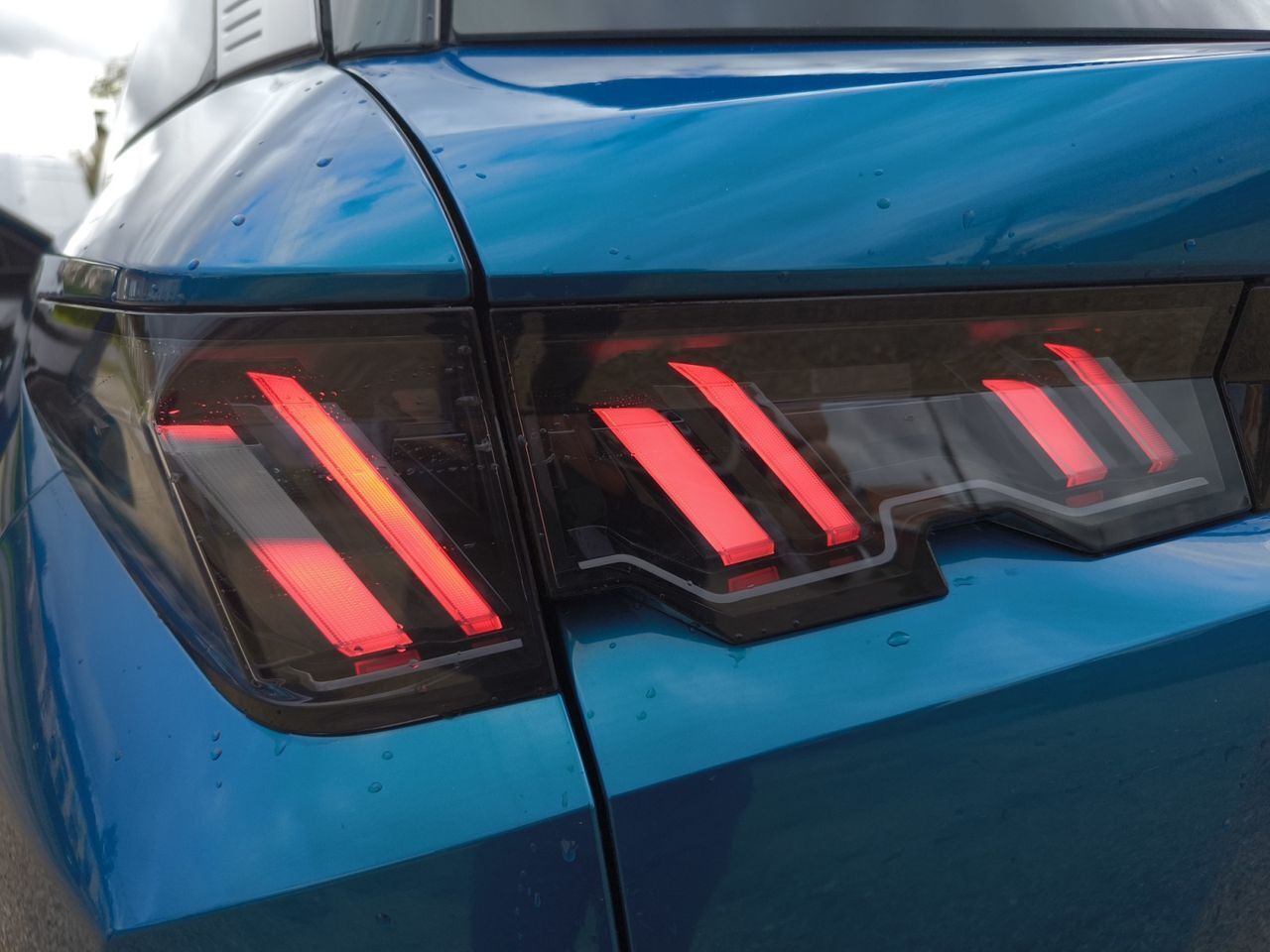 Peugeot 5008 ALLURE HYBRID 145 eDCS6  - Foto 2