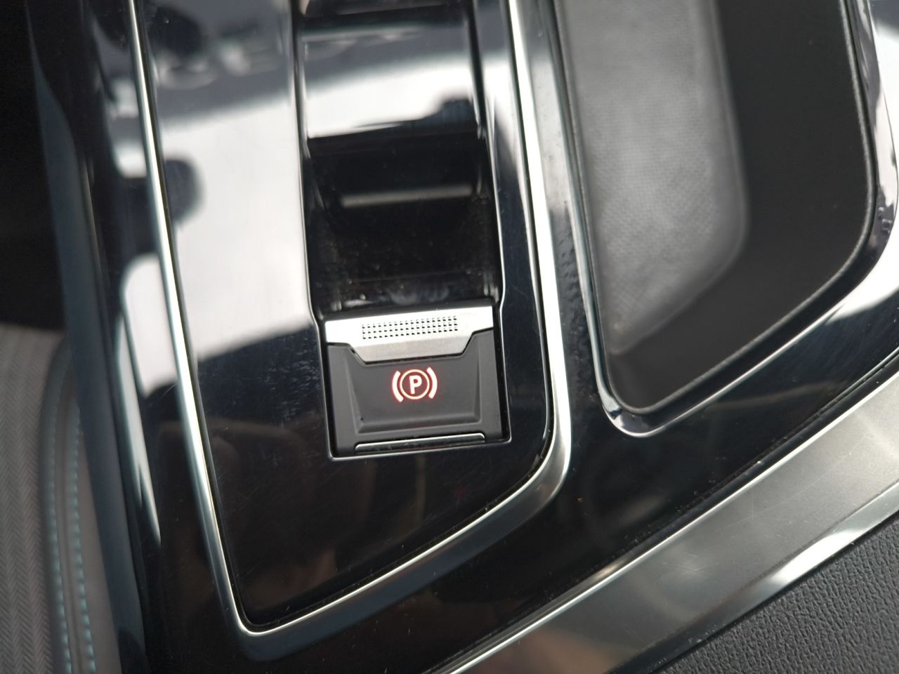 Peugeot 3008 Hybrid ALLURE PACK PLUG IN HYBRID 225 e EAT8  - Foto 2