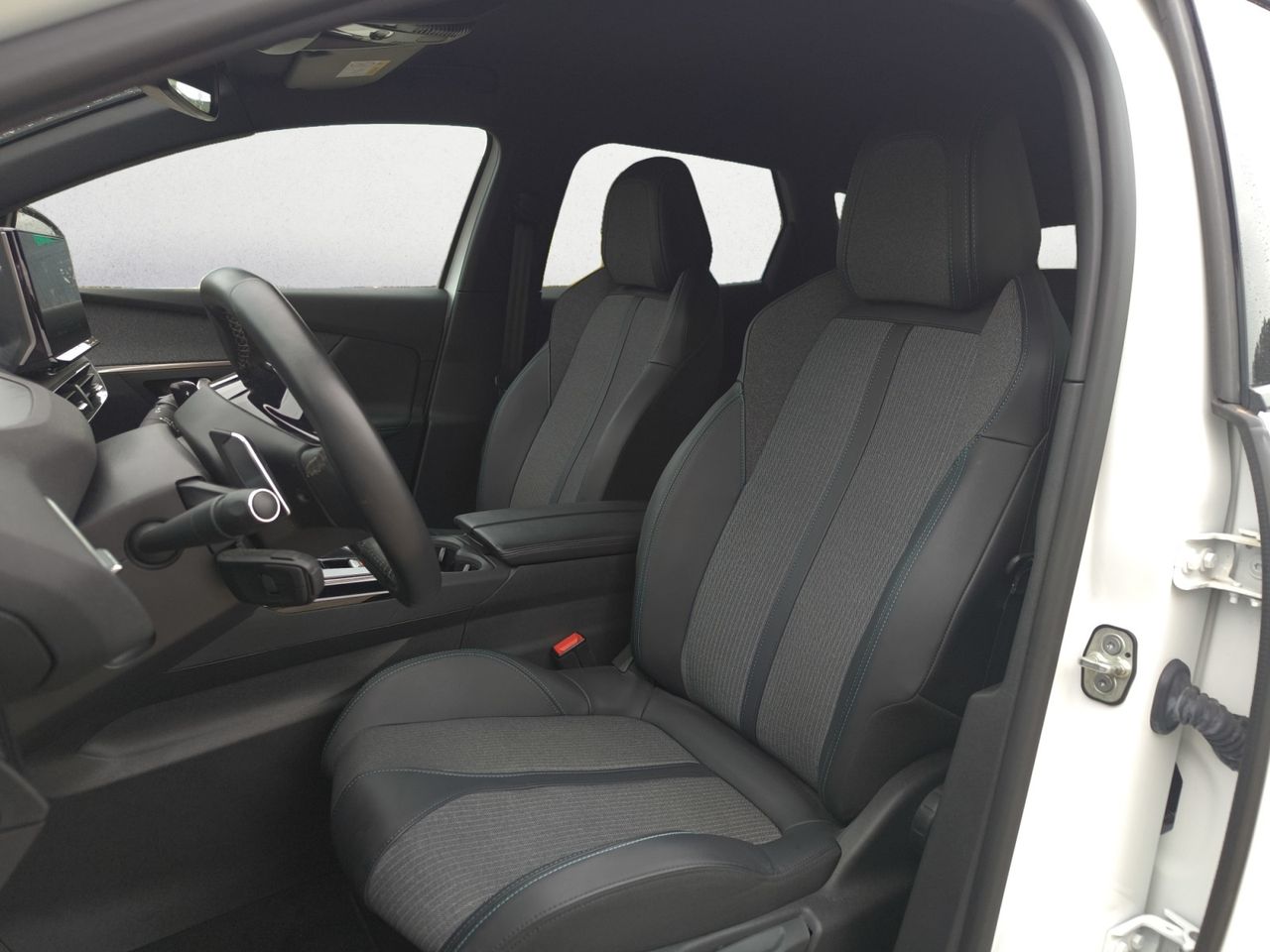 Peugeot 3008 Hybrid ALLURE PACK PLUG IN HYBRID 225 e EAT8  - Foto 2