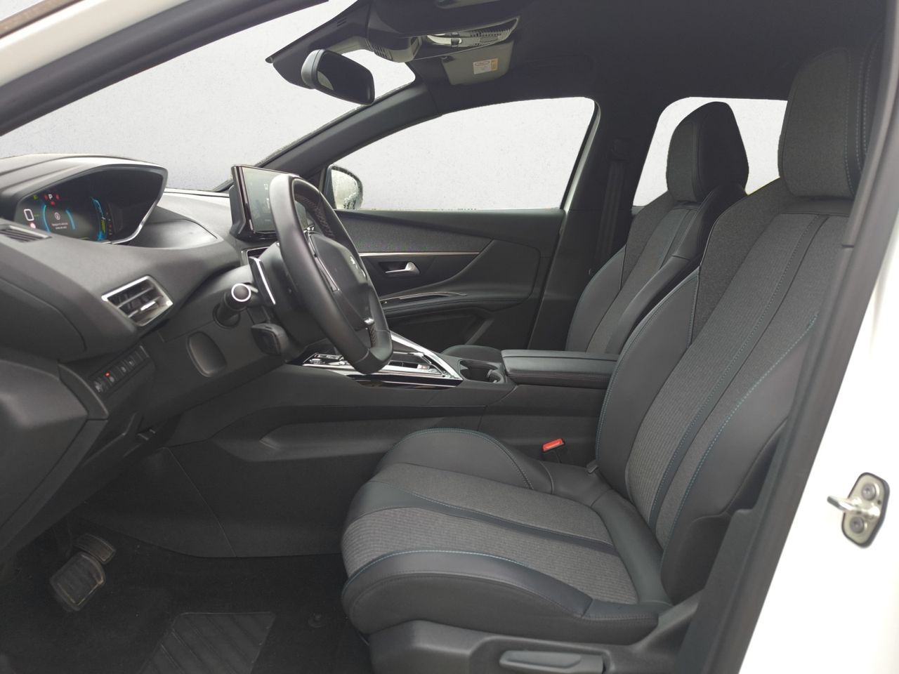 Peugeot 3008 Hybrid ALLURE PACK PLUG IN HYBRID 225 e EAT8  - Foto 2