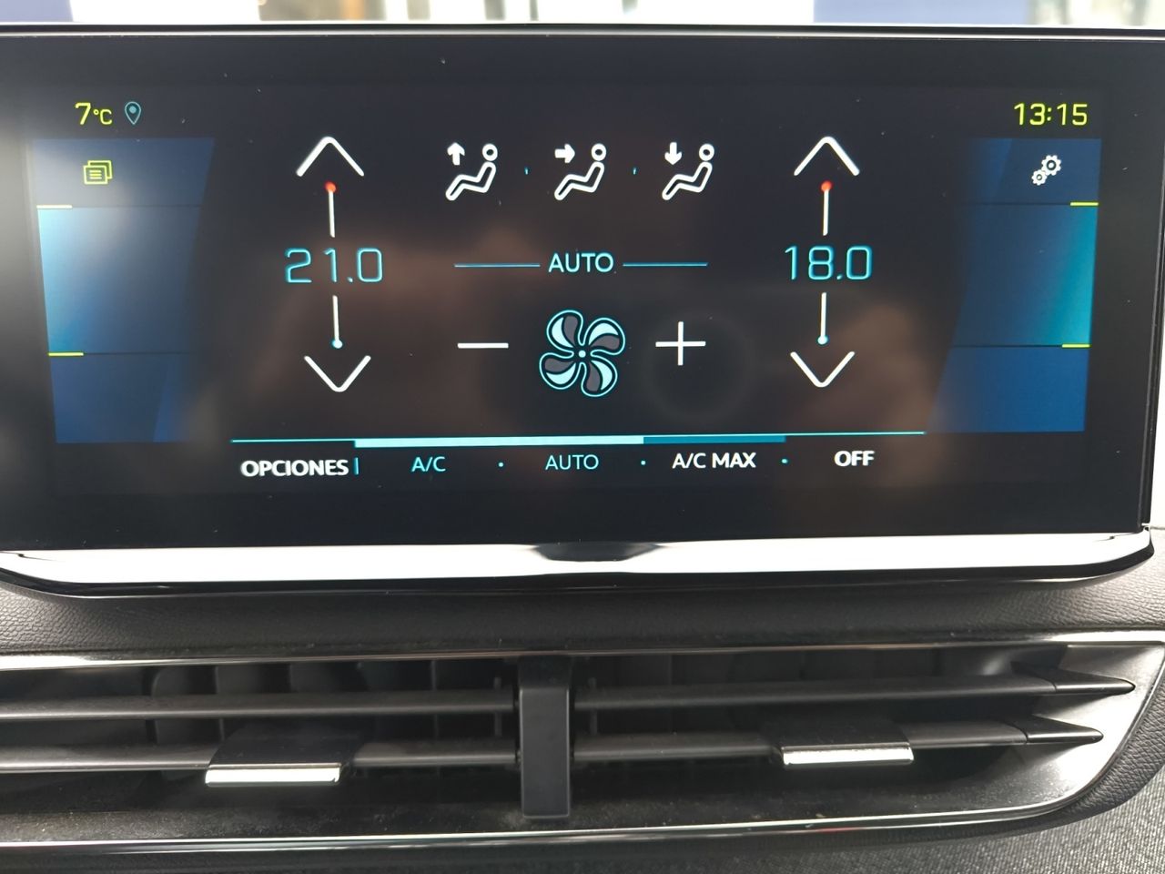 Peugeot 3008 Hybrid ALLURE PACK PLUG IN HYBRID 225 e EAT8  - Foto 2