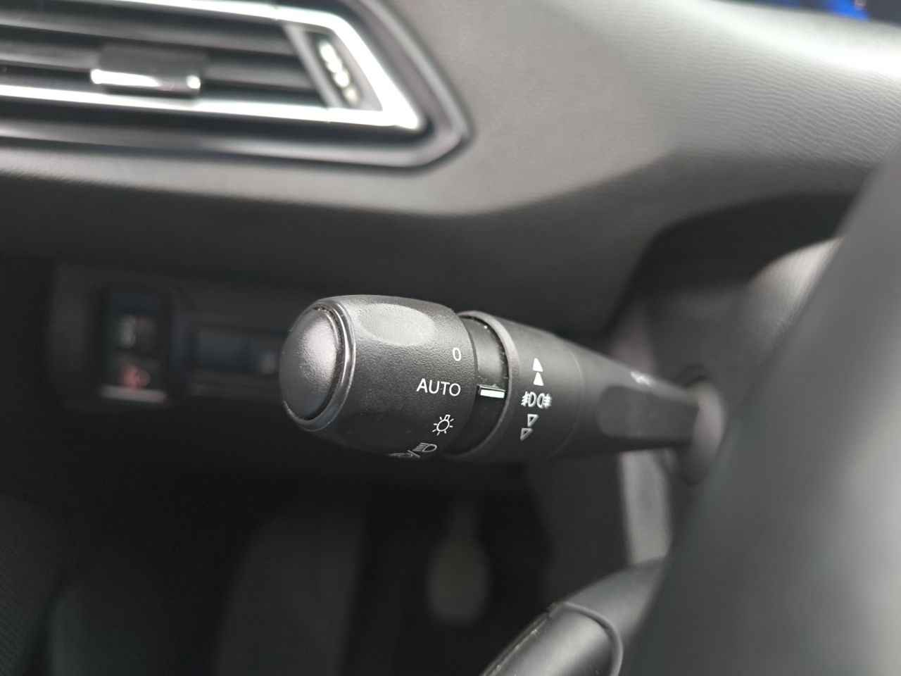 Peugeot 308 ACTIVE PACK BLUE HDI 130 CV  - Foto 2