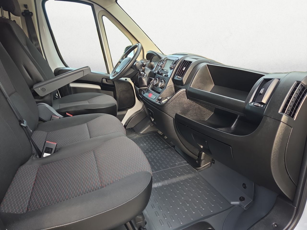 Peugeot Boxer FG PACK 335 L3 H2 BLUE HDI 140 CV  - Foto 2