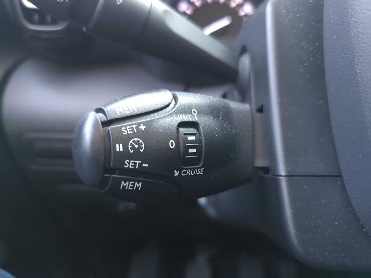 Citroën C3 Aircross BLUE HDI 110 CV SHINE  - Foto 2