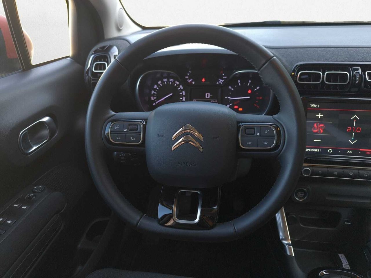 Citroën C3 Aircross BLUE HDI 110 CV SHINE  - Foto 2